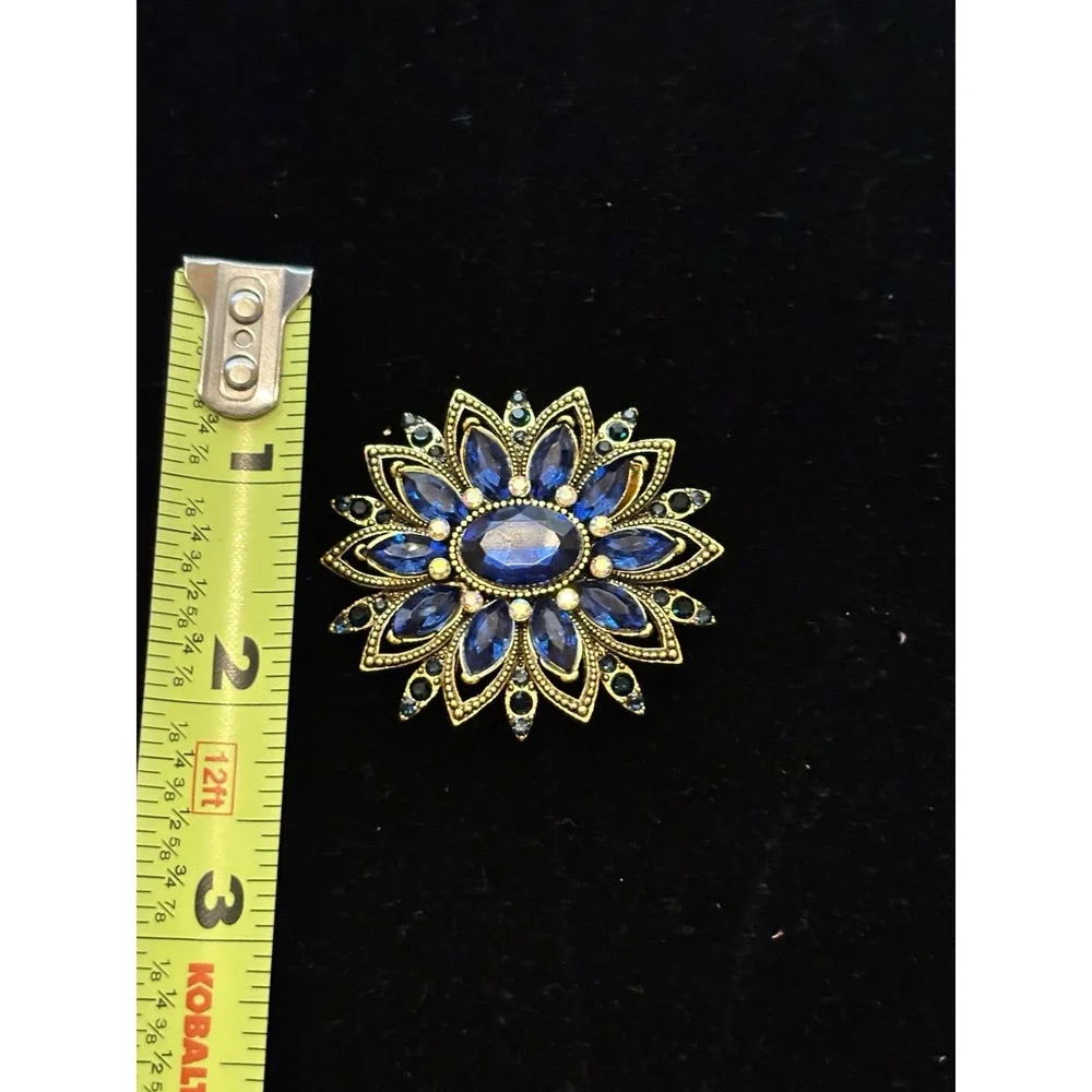 Vintage Style Blue Floral Rhinestone Starburst Broach Gold Time 2